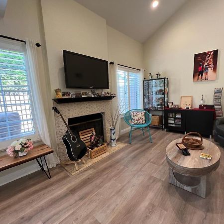 Serenity At Chambre D'Amour8 Anaheim Bagian luar foto